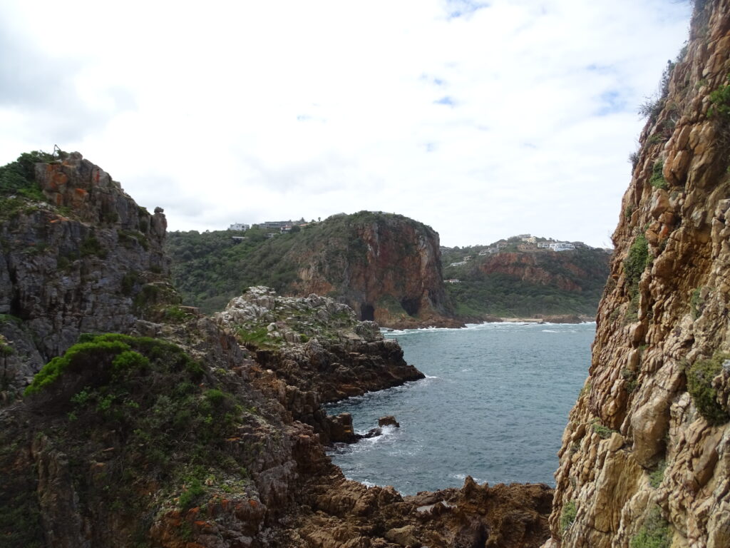 Uitzicht vanaf Knysna op de Tuinroute Zuid-Afrika