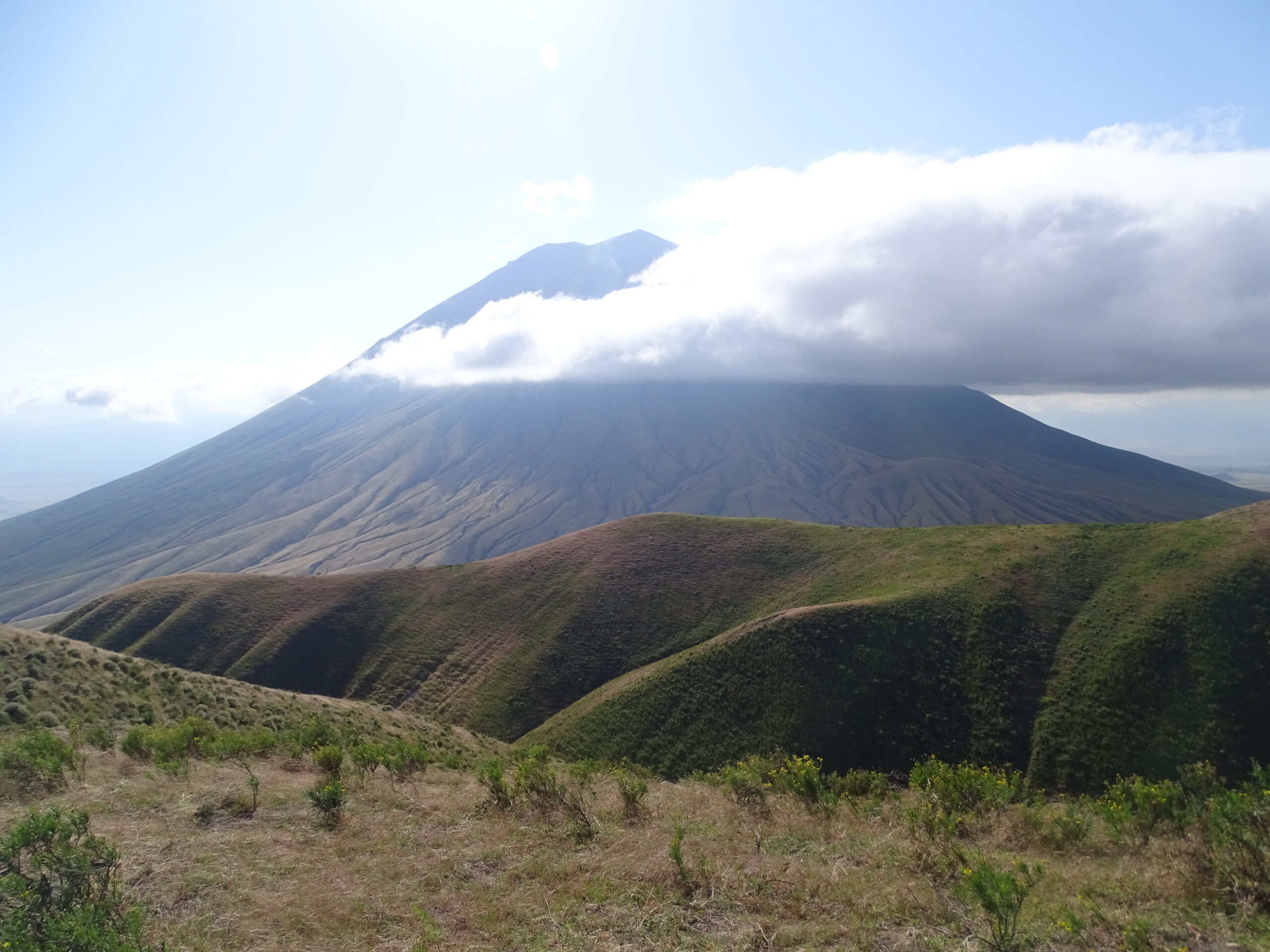 trektocht-tanzania-uitzicht-vulkaan-lengaai